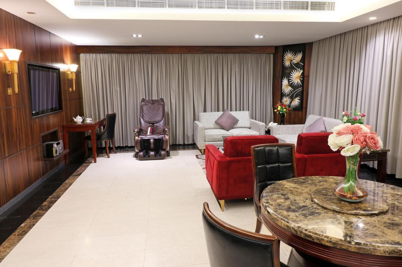Orans Suites 4 Джеда Екстериор снимка