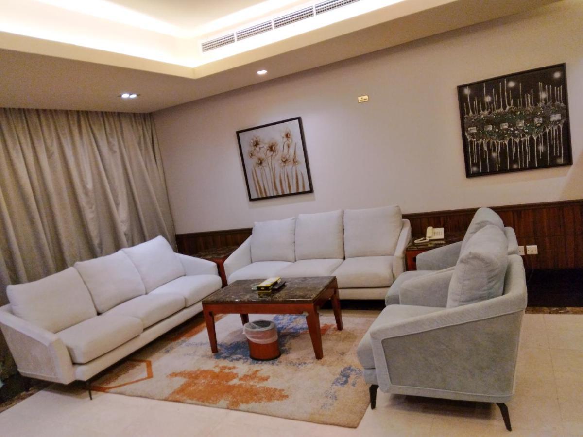 Orans Suites 4 Джеда Екстериор снимка
